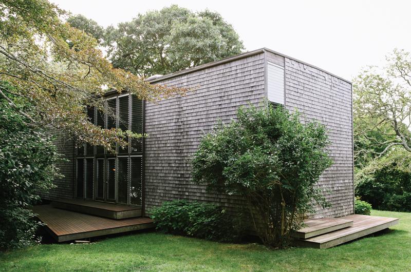 Brody thought of the house as a simple “container for living.”
