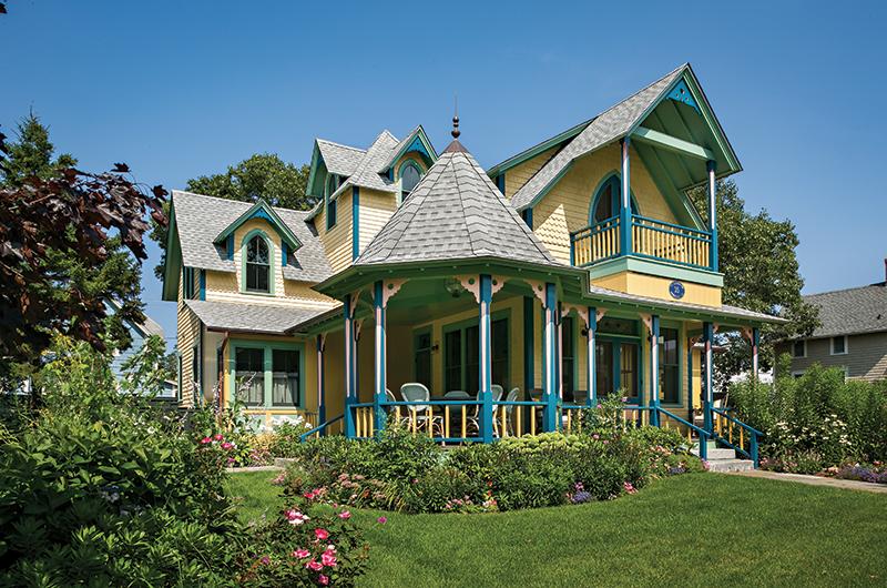 Architect Chuck Sullivan took inspiration from classic T-shaped Camp Ground cottages.