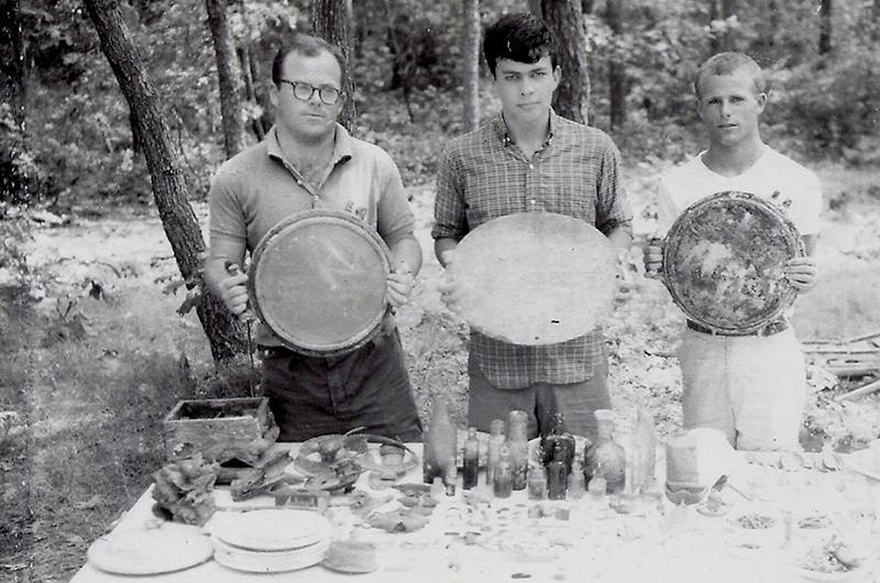 Dick Jones, Sam Low, and Willy Jones with Port Hunter artifacts, 1960.