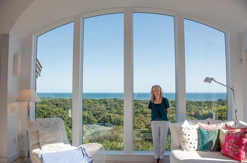 Architect Bruce MacNelly added a floor-to-ceiling window to maximize the view.